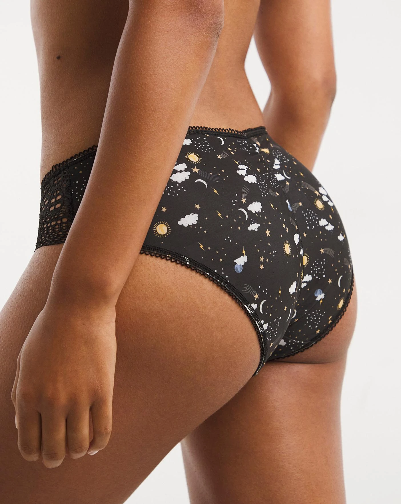 Freya Daydreaming Brief 2 Freya Daydreaming Brief - Image 2