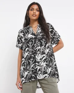 Mono Print Pocket Front Blouse