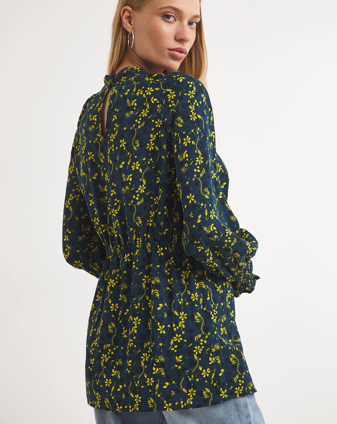 High Twist Neck Long Sleeve Top 3 High Twist Neck Long Sleeve Top - Image 3