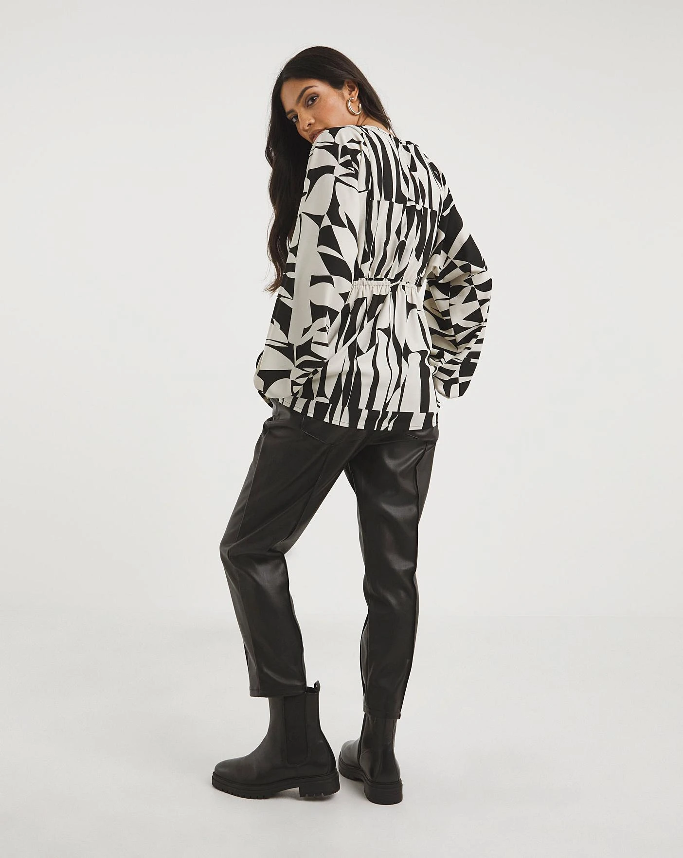 Balloon Sleeve Tea Blouse 2 Balloon Sleeve Tea Blouse - Image 2