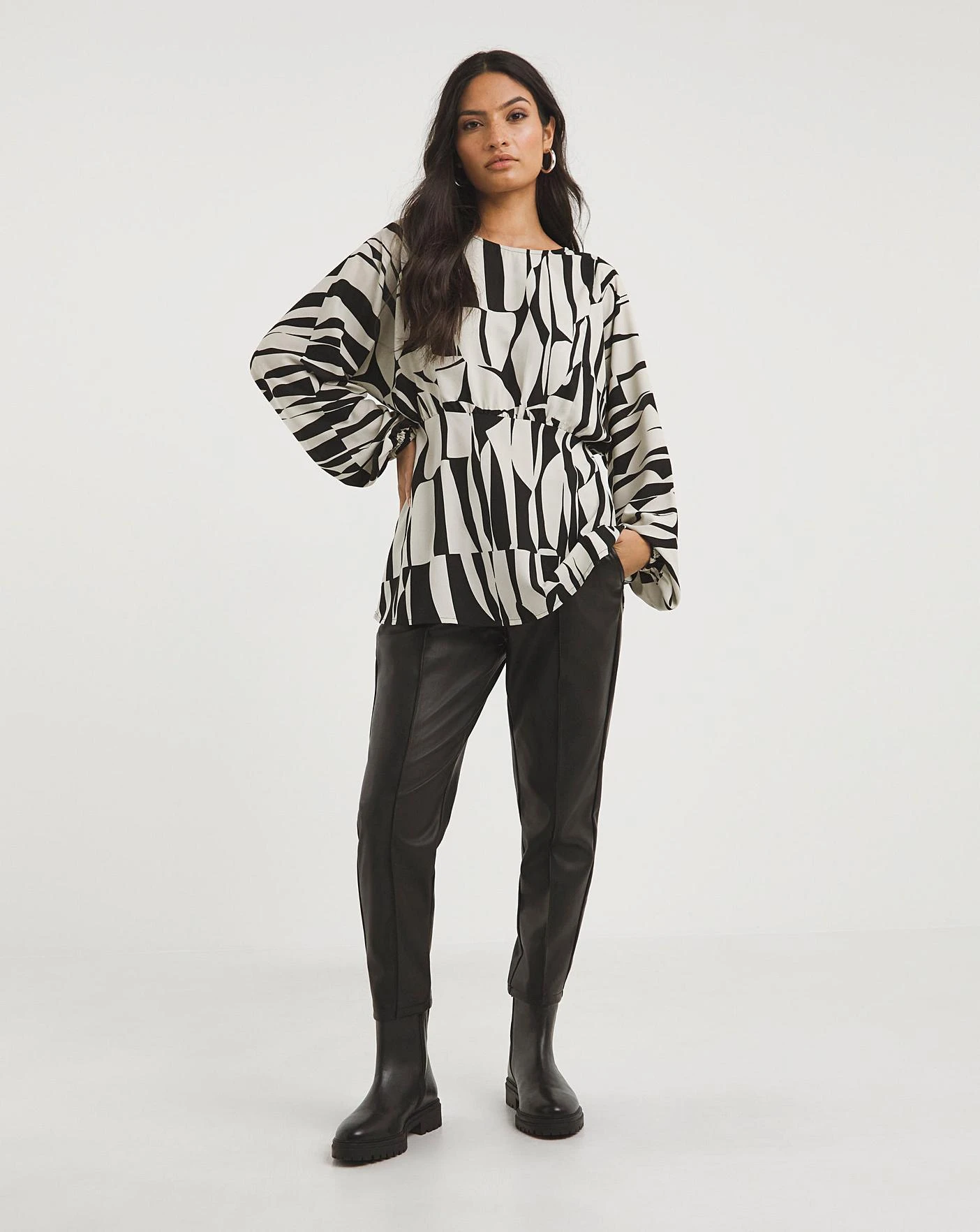 Balloon Sleeve Tea Blouse 4 Balloon Sleeve Tea Blouse - Image 4