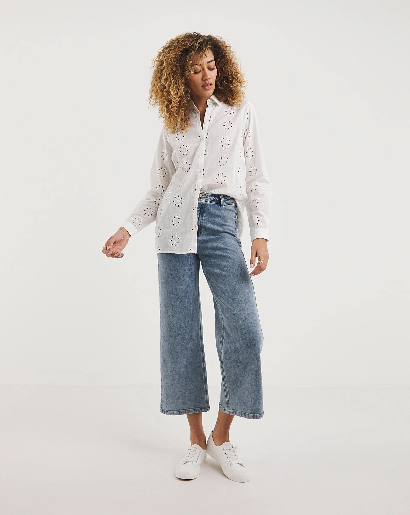 Broderie Shirt 2 Broderie Shirt - Image 2