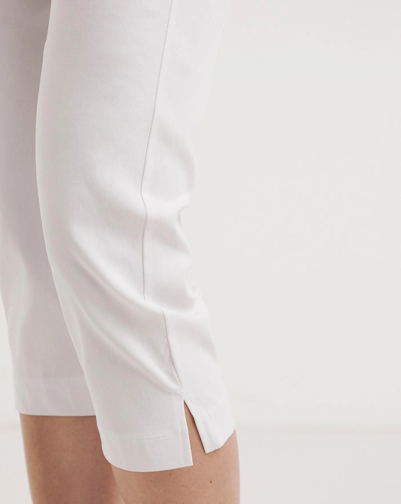 Julipa Pull On Capri Trouser 4 Julipa Pull On Capri Trouser - Image 4